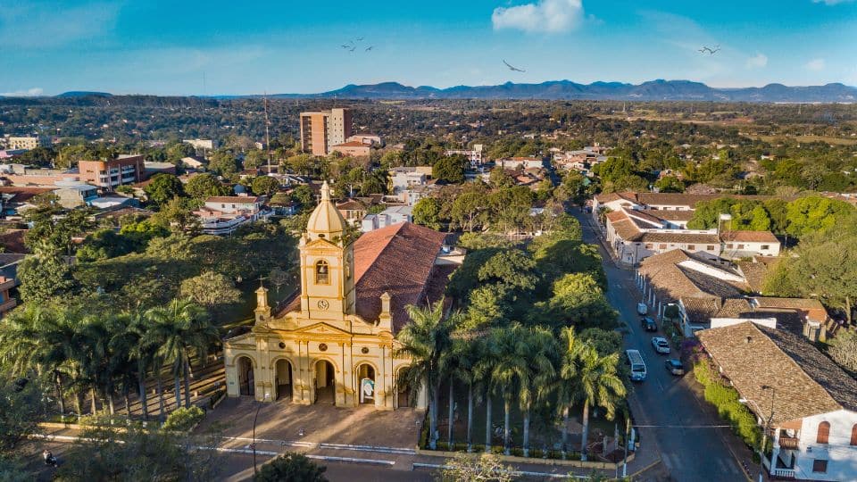 St. Claire Cathedral, Villarrica - Nhà Thờ ở Paraguay